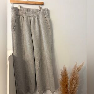 High-Waisted Bounce Fleece Wide-Leg Sweatpants